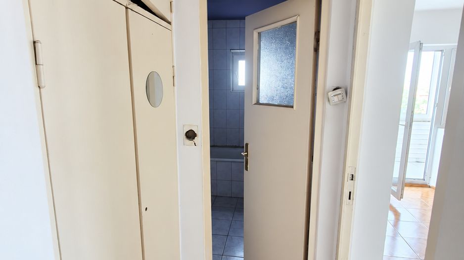 Apartament de vânzare 3 camere decomandat Voluntari - Poză 8