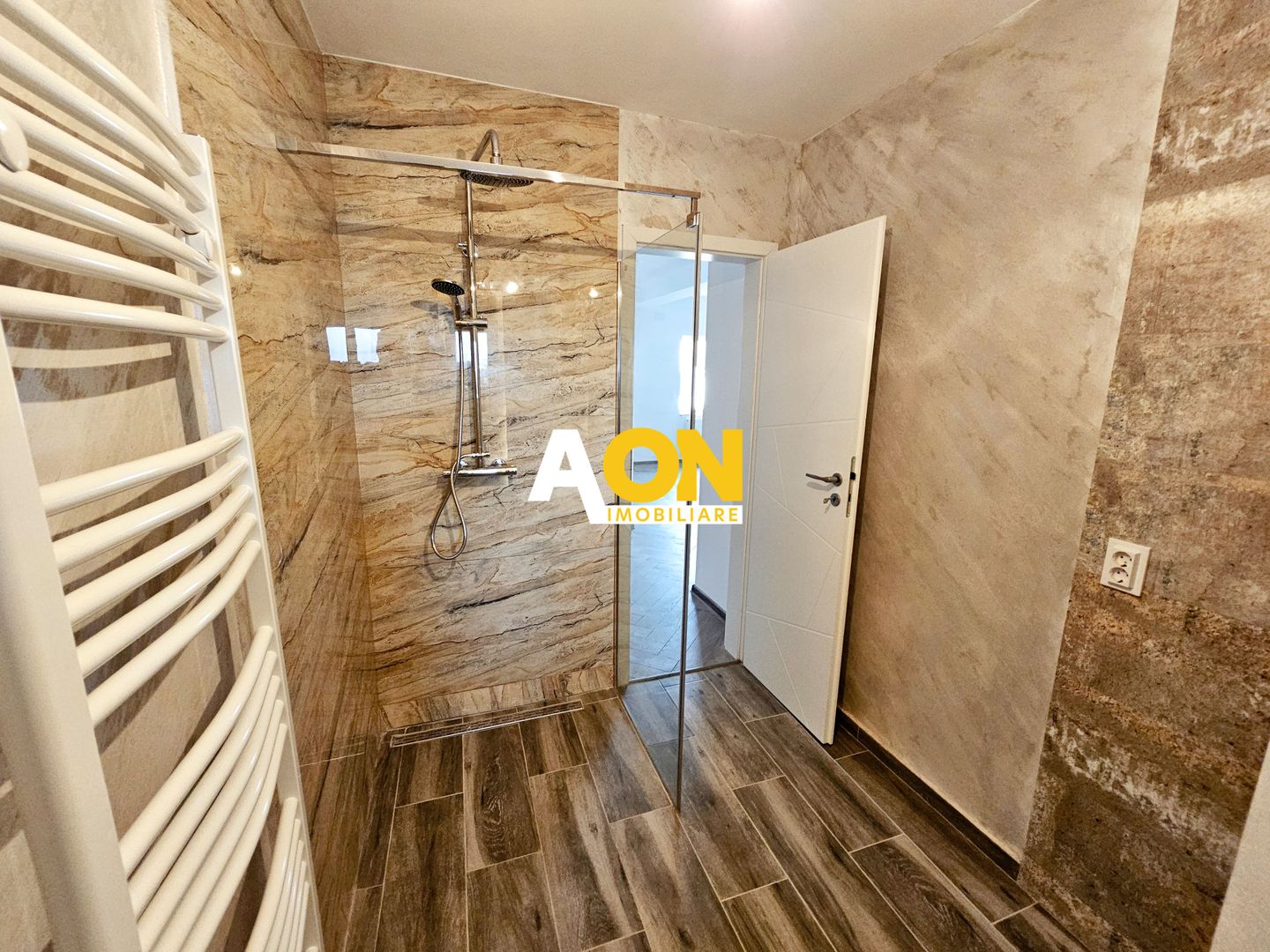 1/2 Duplex nou, 4 camere, finisat la cheie, 300 mp teren, zona Garii - Poză 7