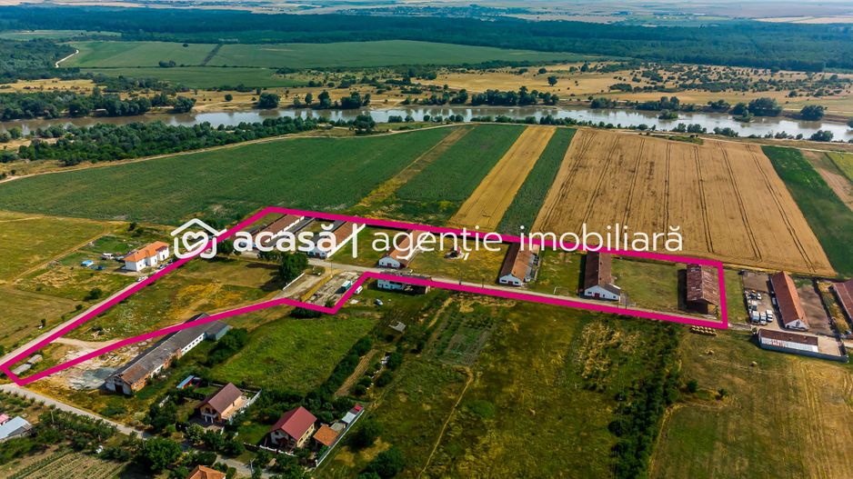 Fermă Mândruloc 2,5 ha - Poză 12