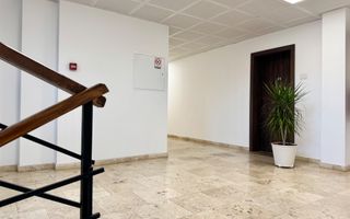 Apartament modern, lift și parcare – zona Calea Lipovei - Poză 35