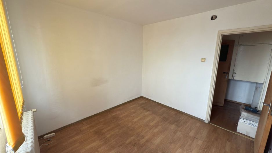 Apartament incapator, patru camere, Resita-Berceni, 120.000€ negociabil - Poză 7