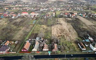 Casă modestă cu 3 camere în Ghioroc - Poză 13