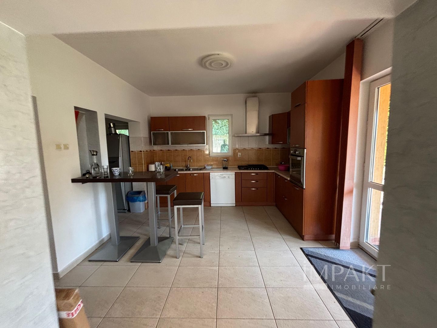 De închiriat casa Făget -teren 2400mp - Poză 3