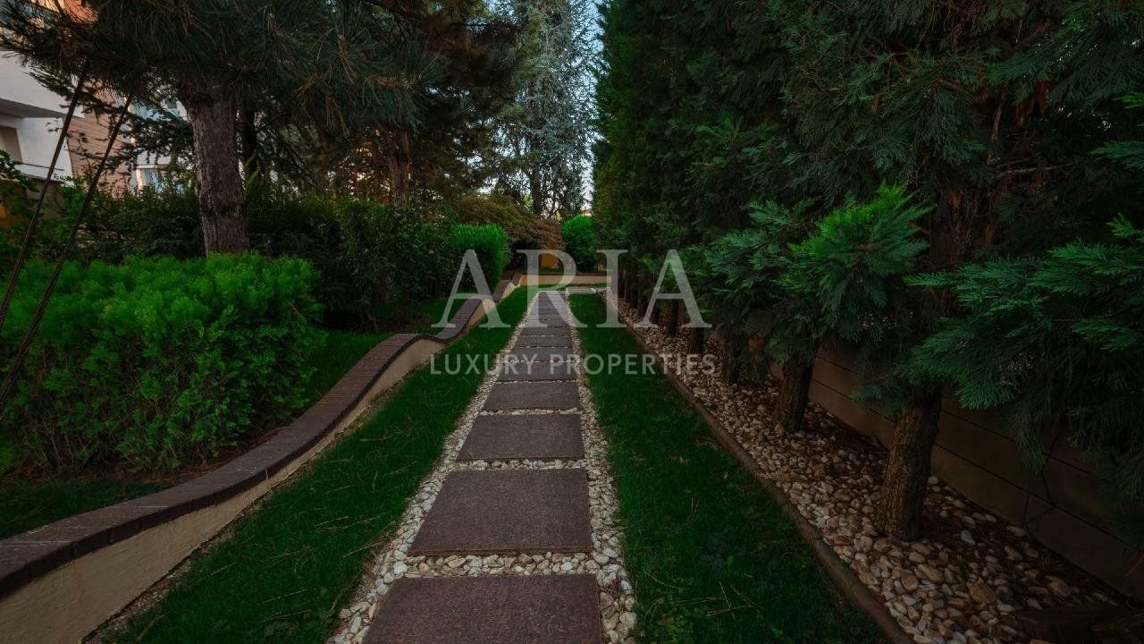 Vila grandioasa, Gradina Japoneza, SPA, Crama, Teren Tenis, Foisor, Iaz Pesti - Poză 7