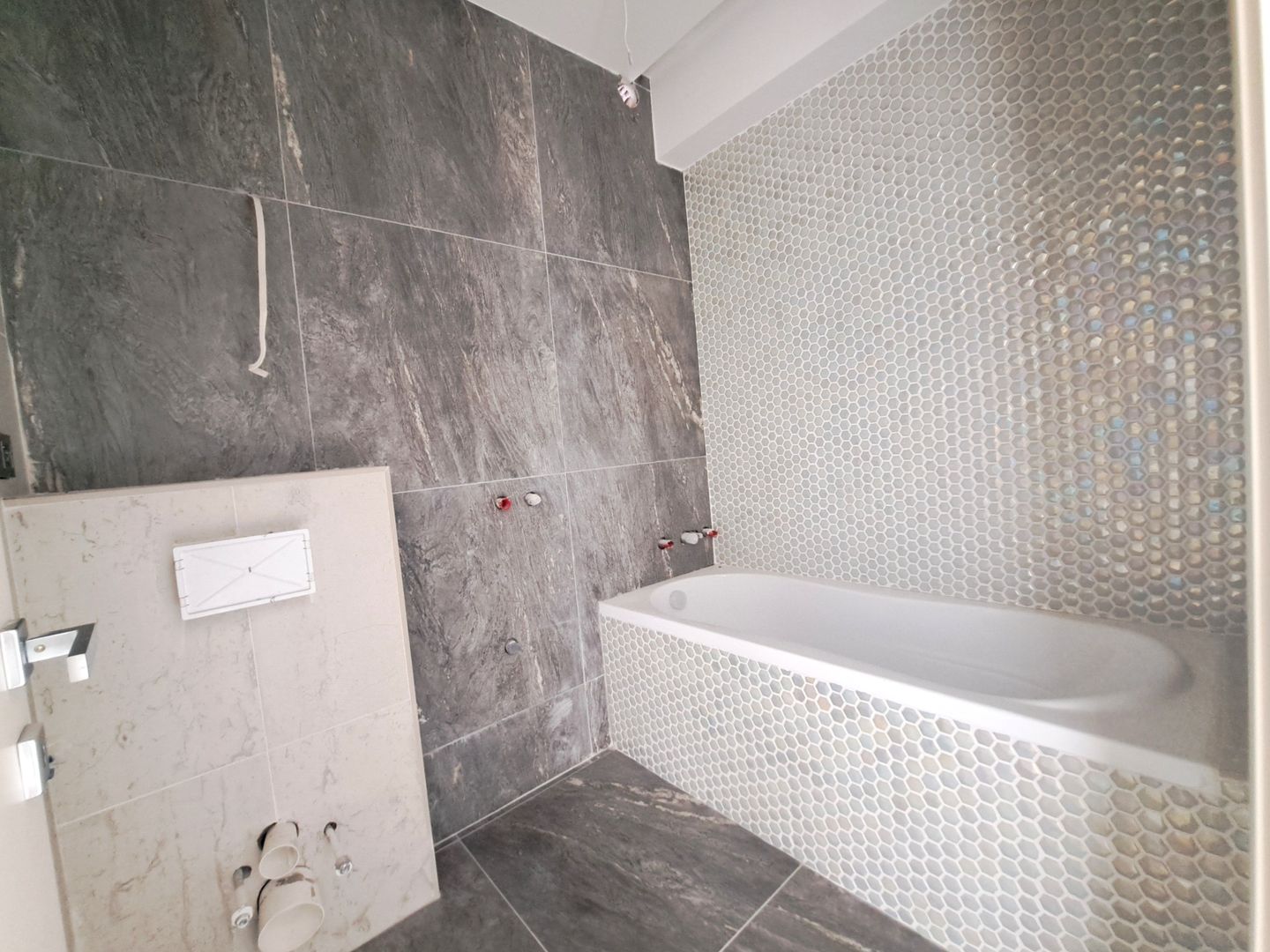 Casa cu piscina interioara si priveliste catre Cetatea Cisnadioarei - Poză 23