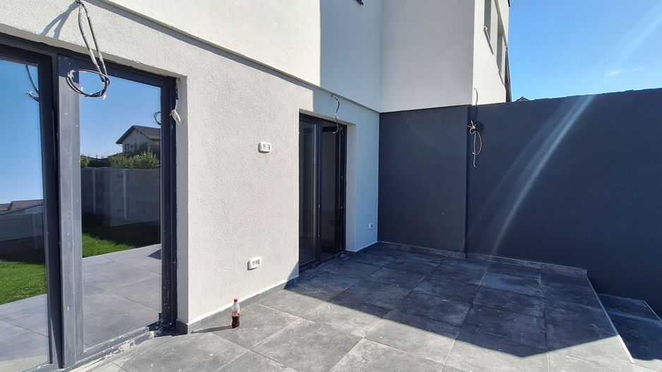 Duplex la cheie cu 5 camere - Poză 2