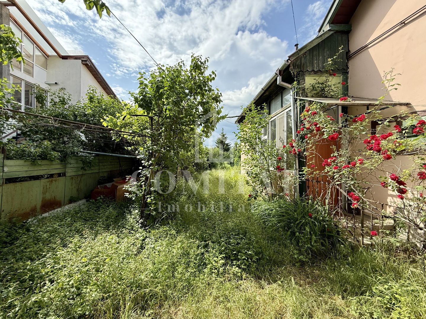 Casă veche solidă cu teren generos zona veche cartier Gheorgheni - Poză 2