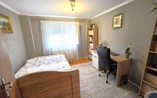 Apartament 3 camere, 2 bai, decomandat, etaj 3, Cetate, zona Stadion - Poză 6