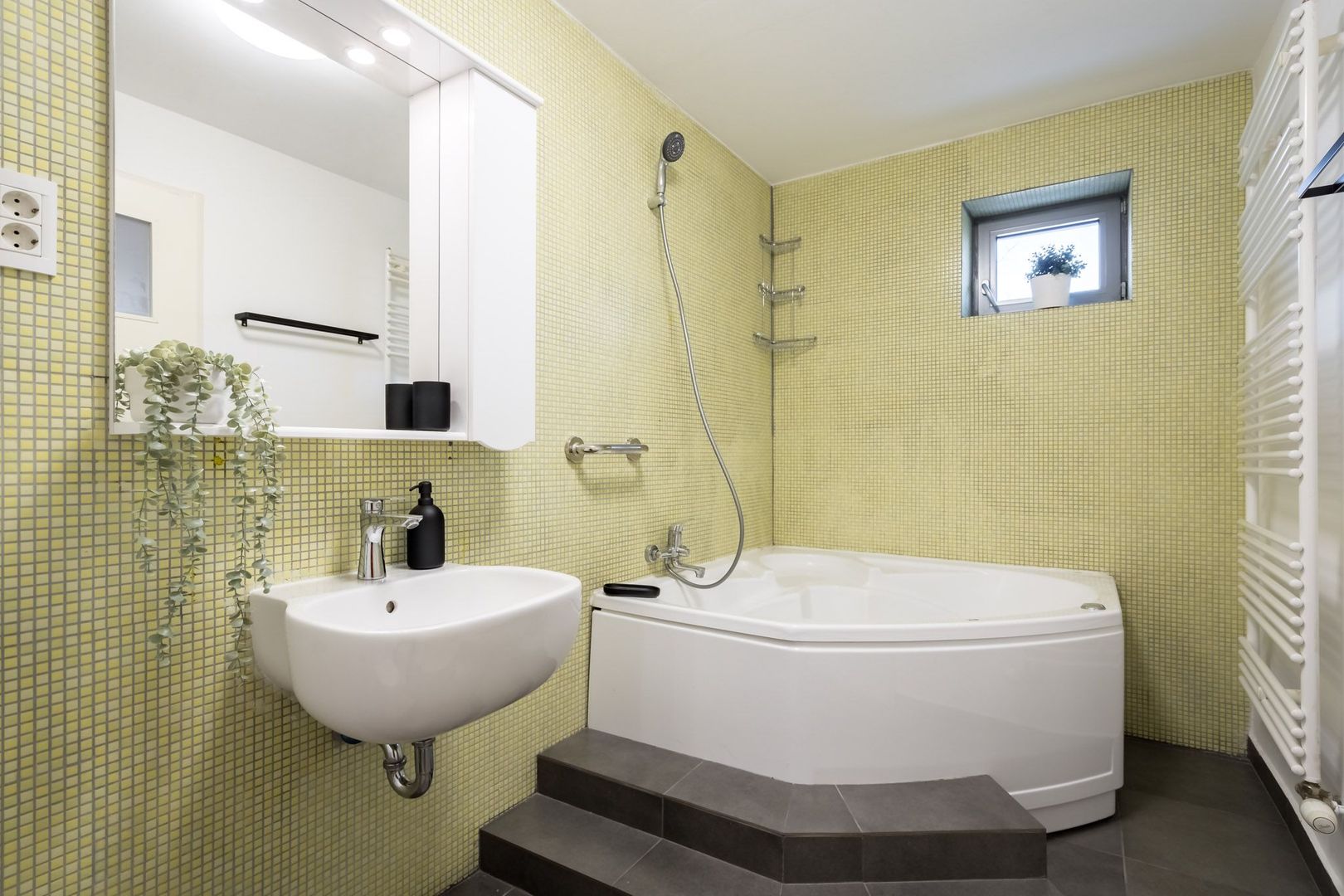 COMISION 0% - Apartament 4 camere superb 130mp, cu terasa, in incinta Green Lake - Poză 15