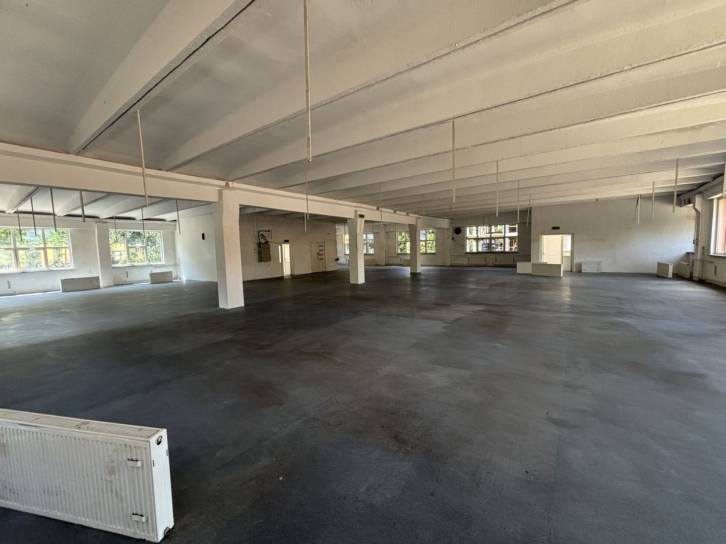 Clădire D+P+1 de închiriat – producție, activități comerciale s.a. - Poză 2
