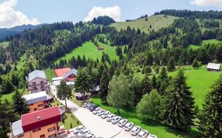 Domeniu turistic, zona pitoreasca, priveliste, aer curat, Fundata, Brasov - Poză 13