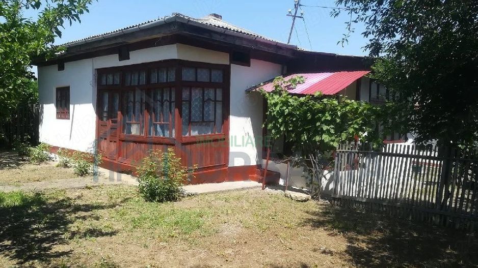 Casă tradițională de vânzare în Comuna Costești, județul Iași - Poză 2