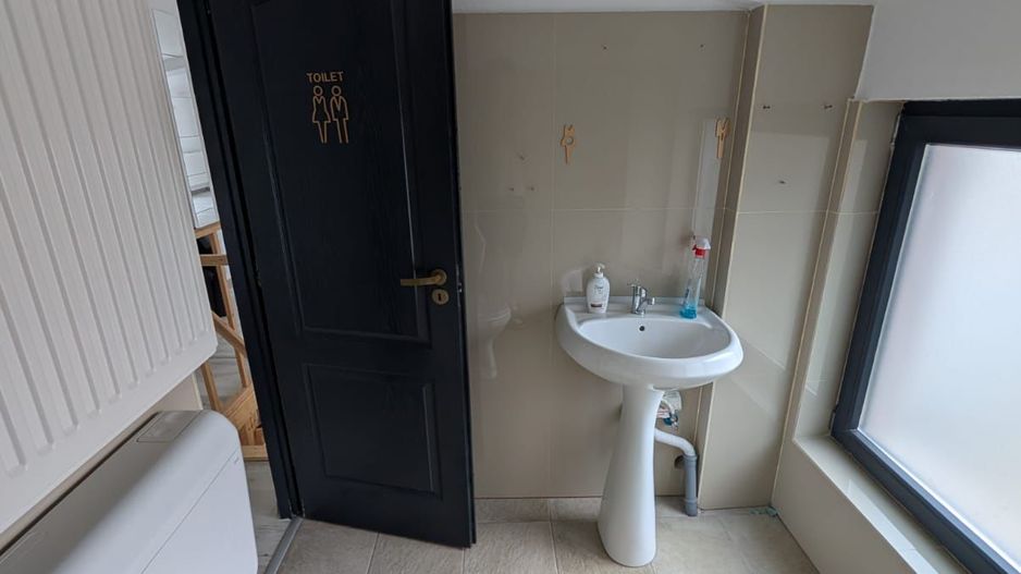 Casa Vila 6 camere || Piata Victoriei || Buzesti || Curte Libera 300Mp - Poză 35