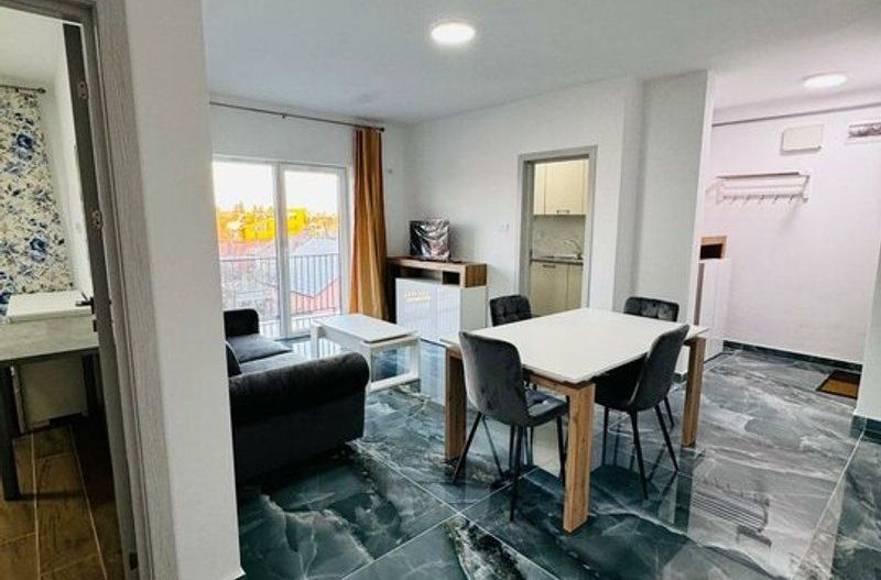 Cautam chirias pentru apartament nou 2 camere in gradiste Arad - Poză 1