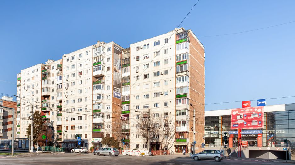 Proprietate vândută Apartament cu 3 camere decomandat la Fortuna - Poză 1