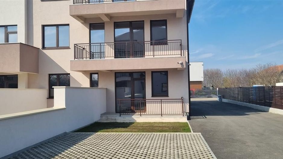 Aapartament 2 camere | Langa lac | Parter cu gradina - Poză 3