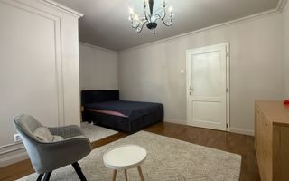 Apartament modern la vila cu gradina si teren 263mp aproape de centru - Poză 17