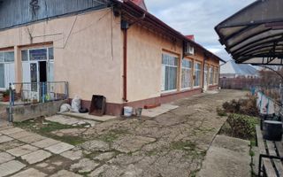 Se oferă spre vânzare / închiriere clădire cu spațiu comercial - Poză 12