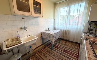 Apartament decomandat / etaj intermediar / Zona Grigorescu - Poză 9