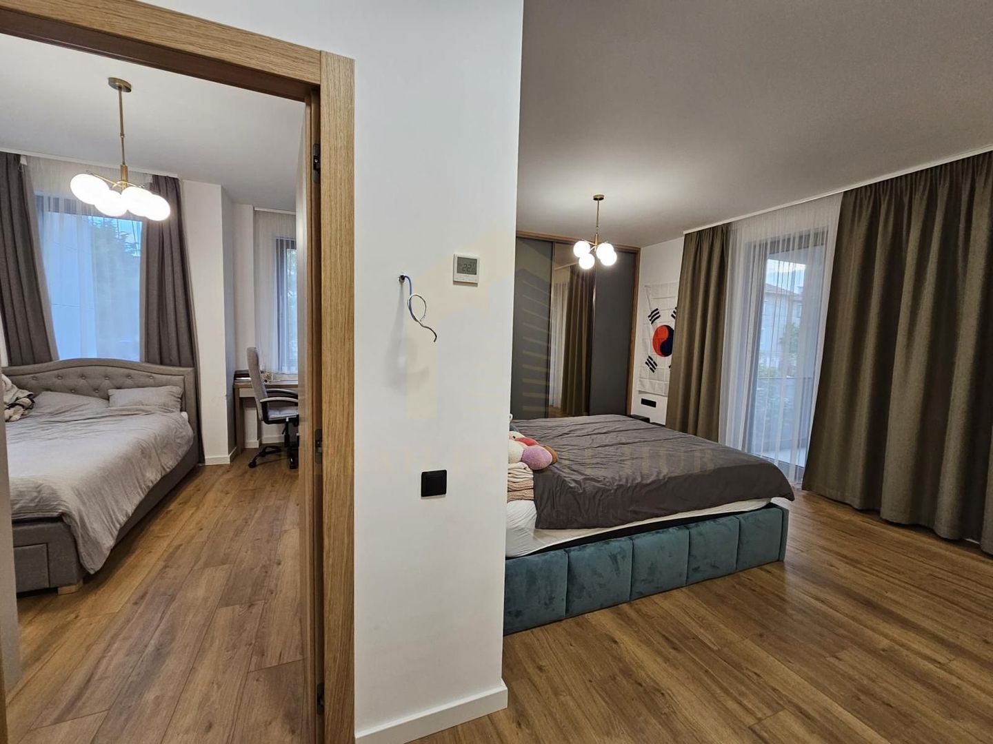Vanzare  cladire cu 2 apartamente,  600 mp, garaje subterane, Andrei Muresanu - Poză 22