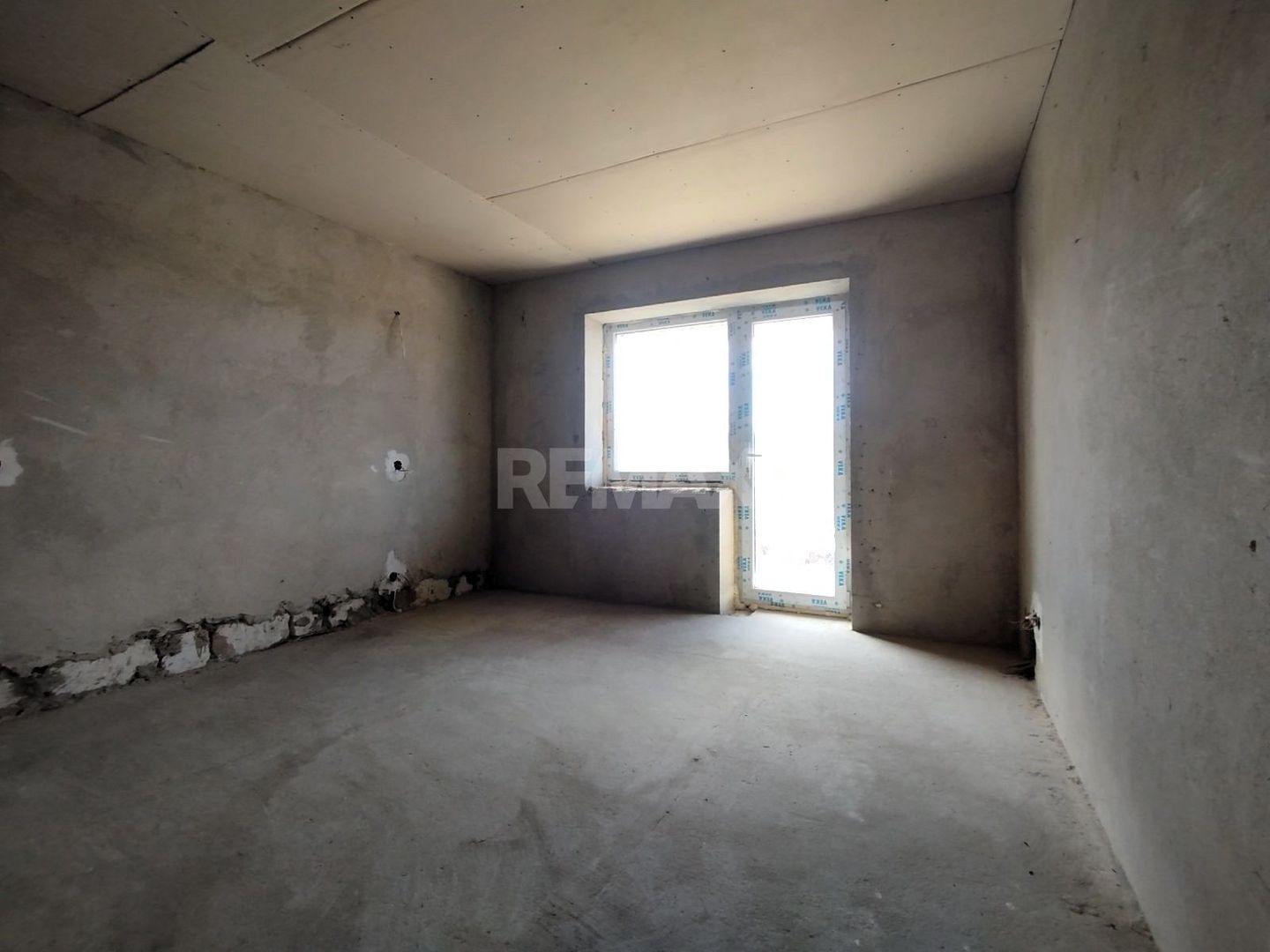 CASĂ CU 2 NIVELE – 136 m² | 4 DORMITOARE | 7 ARI ANENII NOI - Poză 18