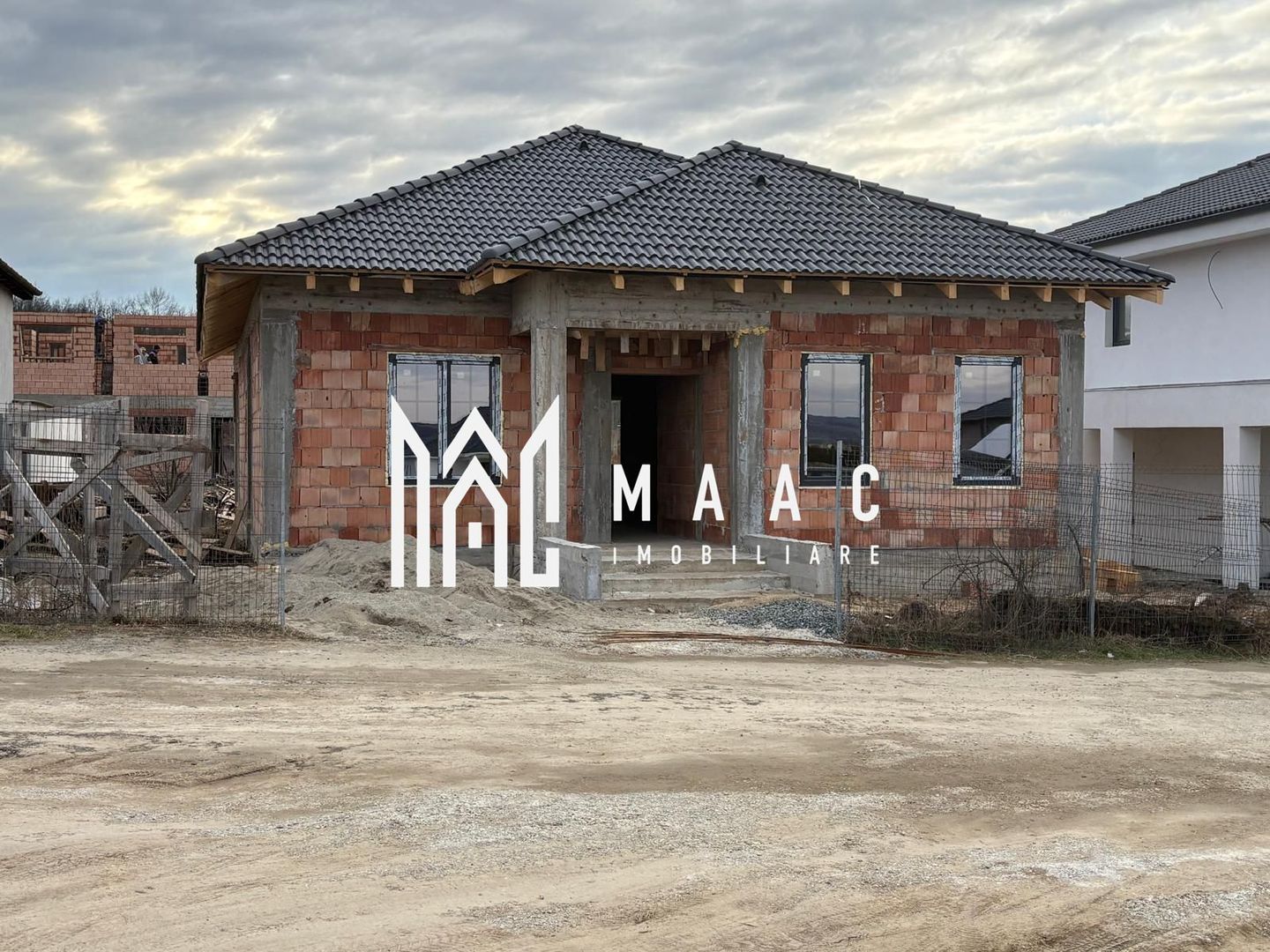 Casă pe un nivel de vânzare, 130 MPU I Selimbar - Poză 1