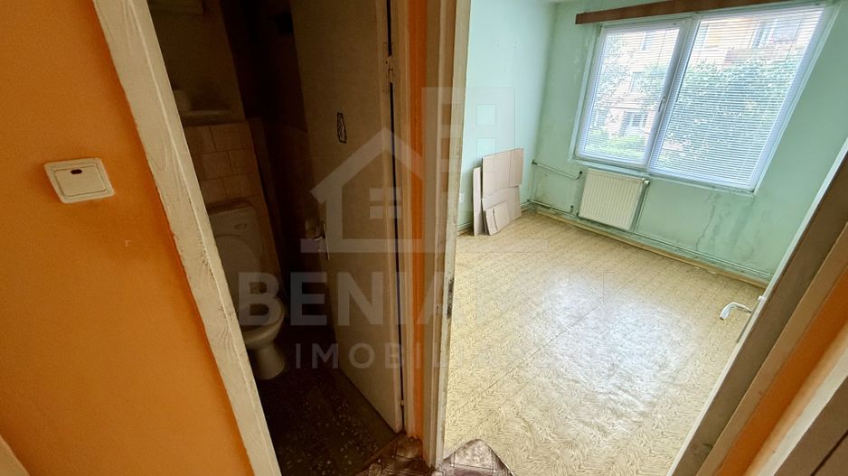 4 decomandate - 80mp - etaj 1 - 2bai - centrala - invesitie - Astra - Poză 9