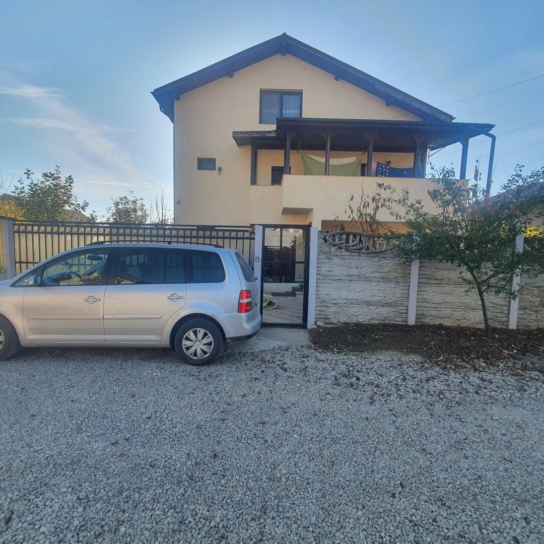 CASA AFUMATI INDIVIDUALA, MOBILAT/UTILAT, TEREN 301 MP, COMISION 0% - Poză 1