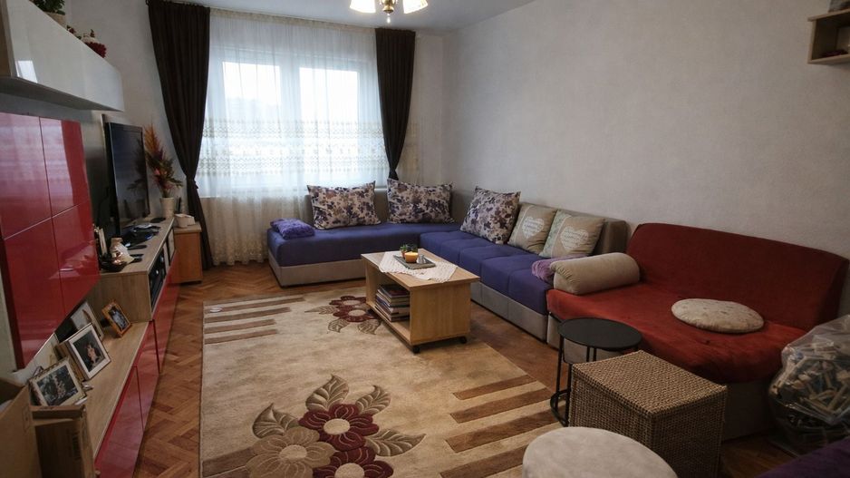 Apartament 3 camere spațios zona Tudor (Sârguinței) - Poză 1