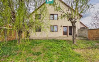 Casă spațioasă în Sântana - Poză 2