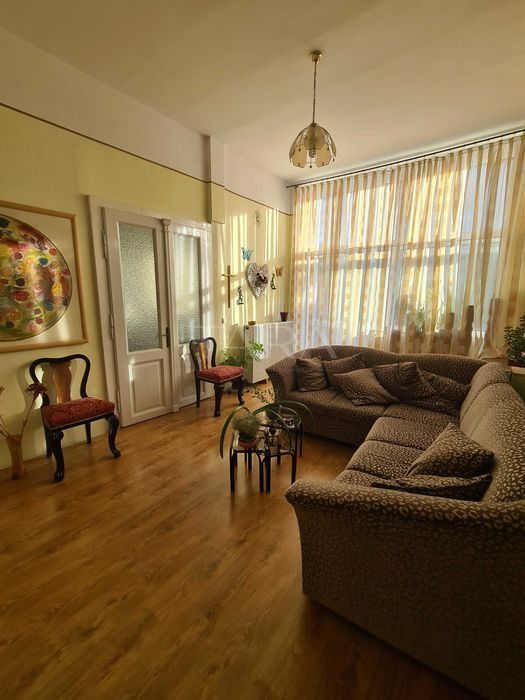 Vila de vanzare cu 7 camere in cartierul Grigorescu - Poză 1