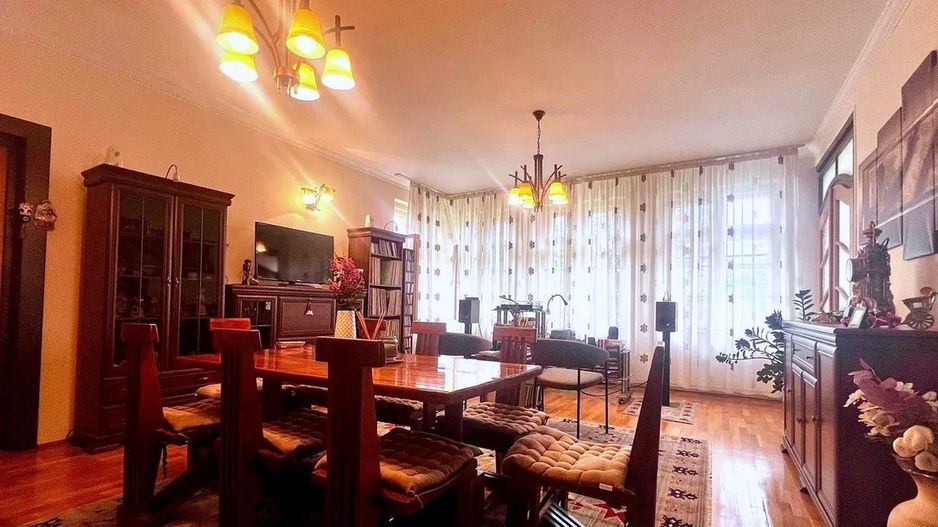 Vila cu 5 Camere și Teren 2183+Clădire pentru Afacere sau Evenimente - Poză 3