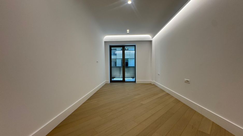 3 CAMERE || CORTINA 126 || EROUIANCU NICOLAE - Poză 5
