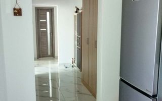 Vând apartament 3 camere decomandat, 75 mp, etaj 3, zona Minerva - Poză 2