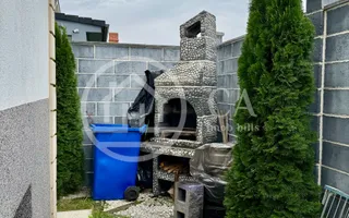 Casă de vânzare cu 6 camere in cartierul Tineretului, Oradea - Poză 29