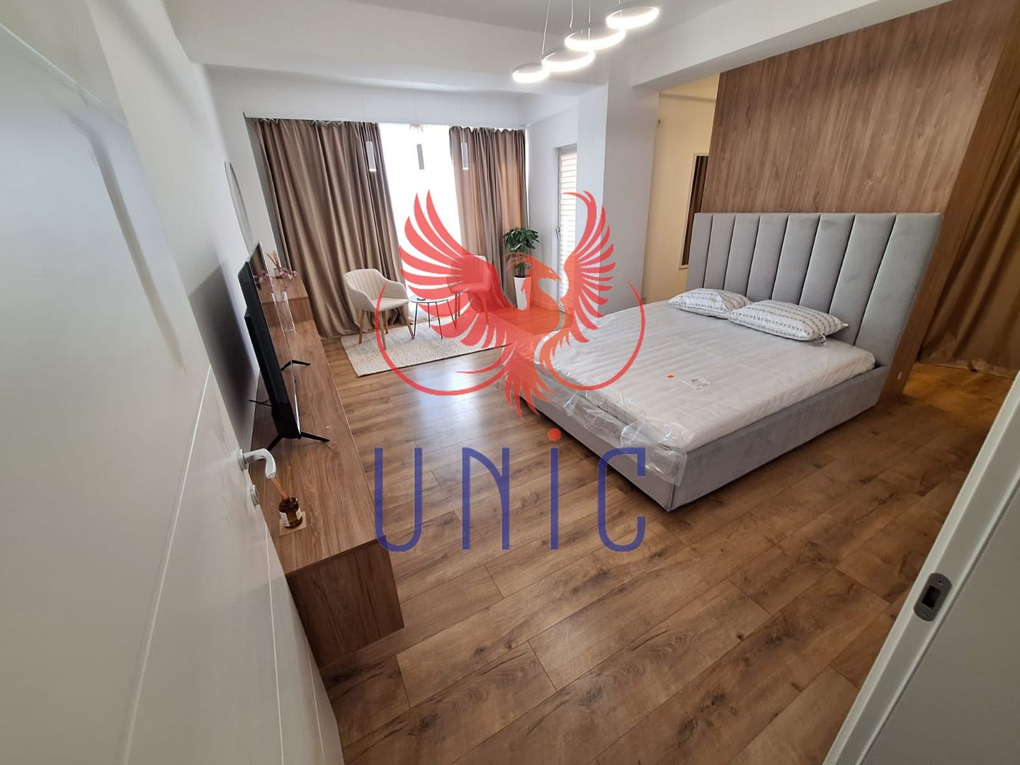 Apartament 4 camere, bloc nou, 2 bai - 299 900 Euro - Poză 1