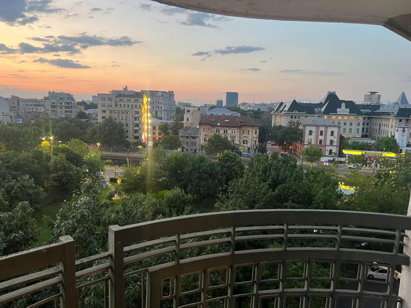 Inchiriere apartament modern cu 2 camere  zona Izvor vedere la parc - Poză 18