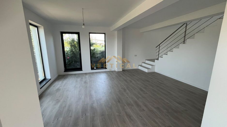 Casă Individuală  P+1 cu 4 Camere și Curte Generoasă Berceni/Ilfov - Poză 7