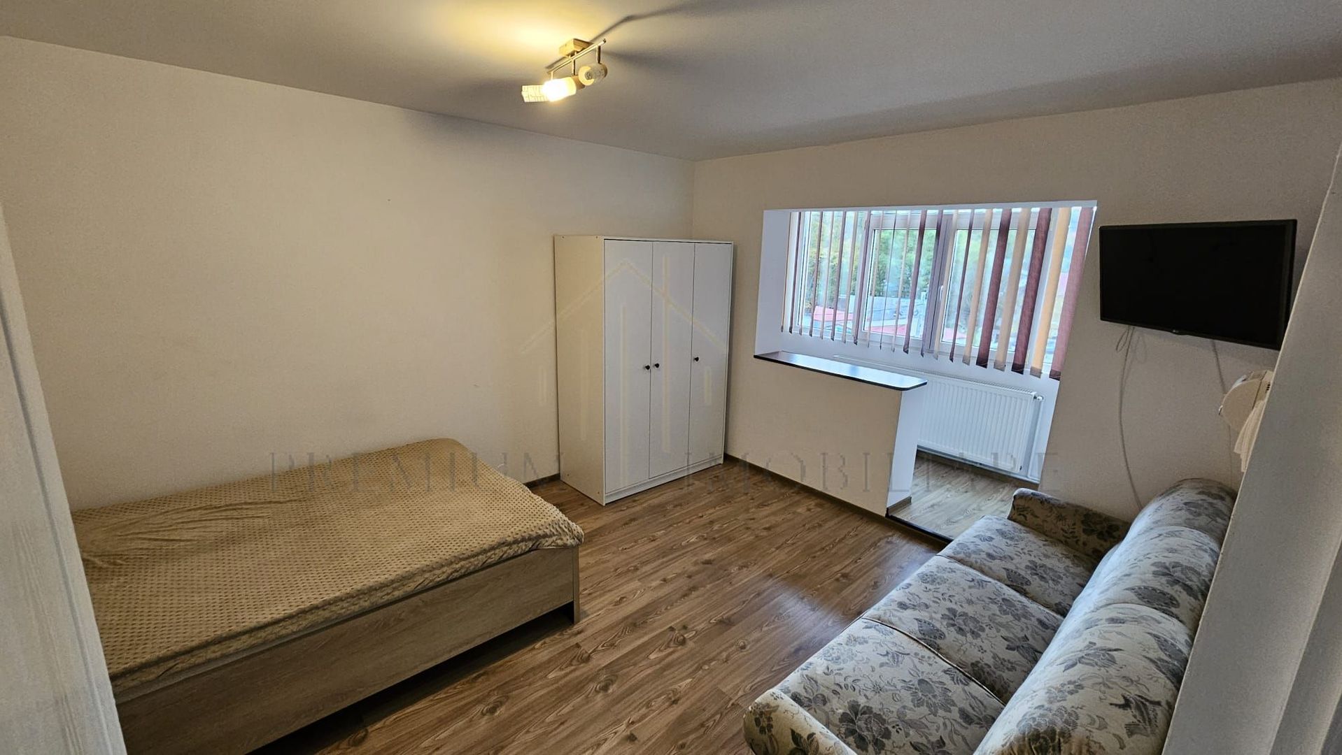 Garsonieră Confort 1 de închiriat – Onești, zonă Mal - Poză 2