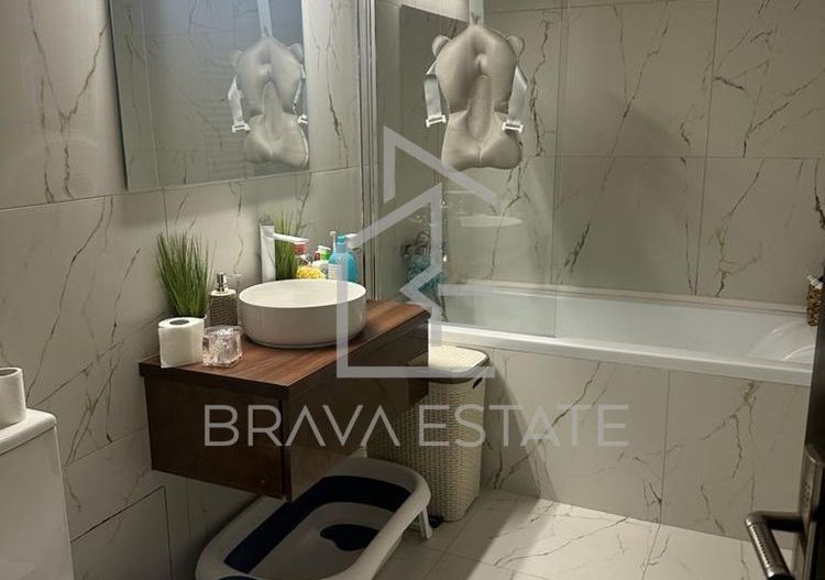 Apartament 2 camere ,56 mp, balcon, parcare , zona Terra,  Floresti - Poză 5