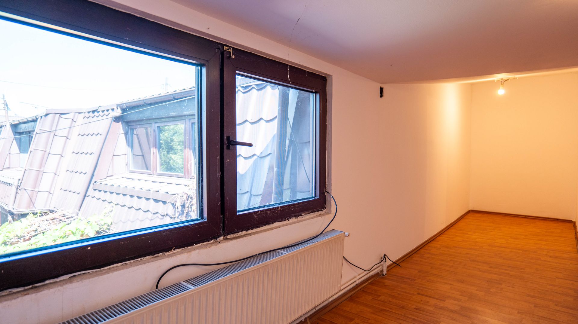 Casă de vânzare – 181 mp, 3 apartamente, 9 camere – București - Poză 21