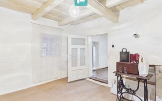 Casă bătrânească cu 4 camere in Pecica - Poză 10