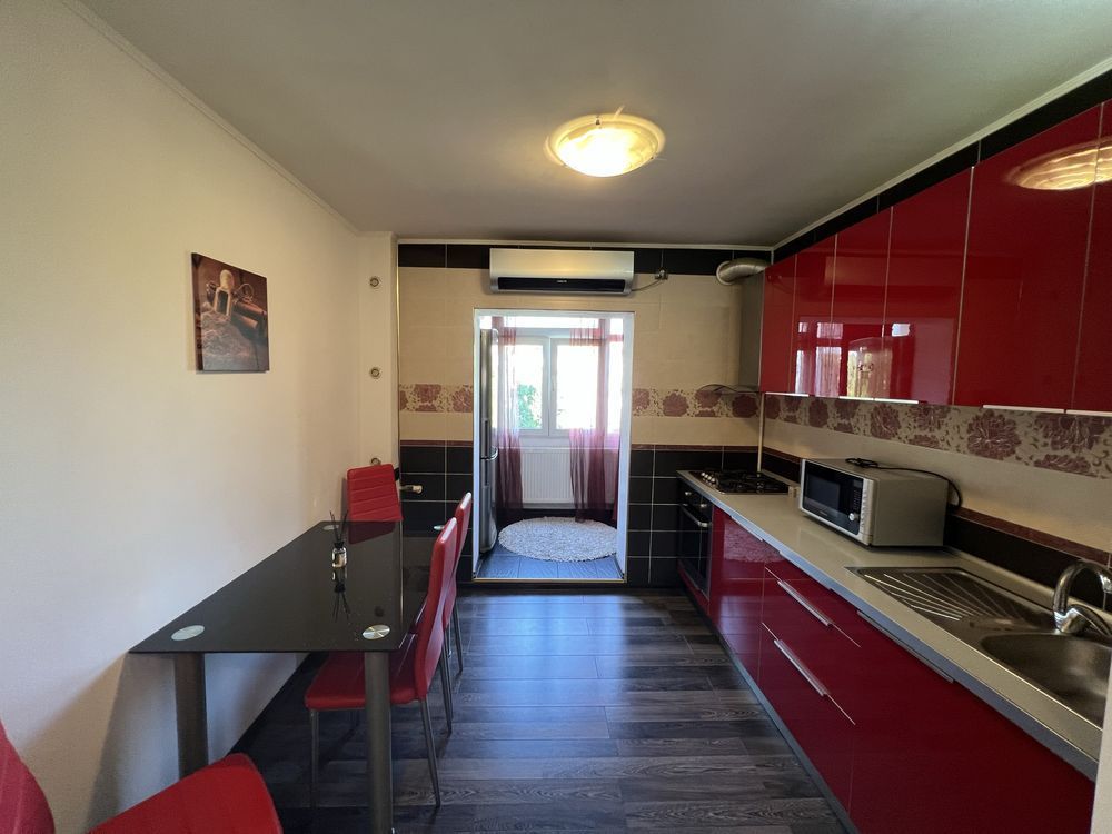 Apartament renovat 2 camere Rahova, loc parcare inclus - Poză 3