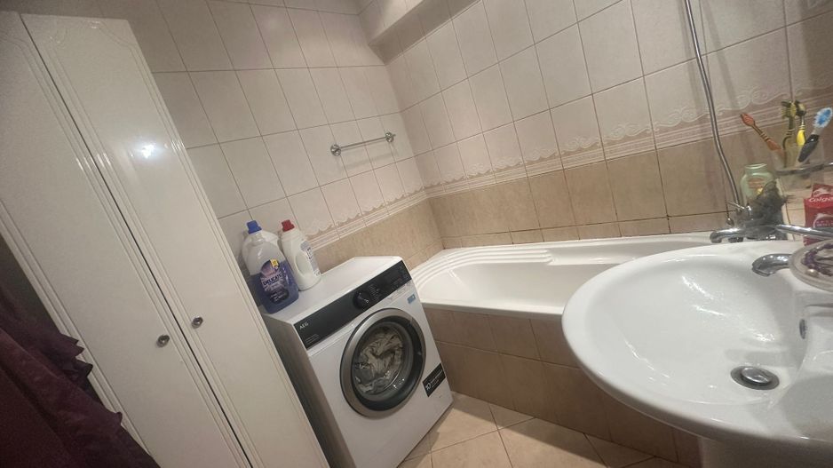 De vanzare aparatament 3 camere - zona Drumul Taberei - Poză 3