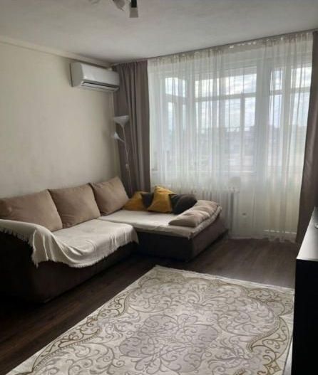 APARTAMENT COCHET  METROU ZONA PIATA SUDULUI - Poză 1
