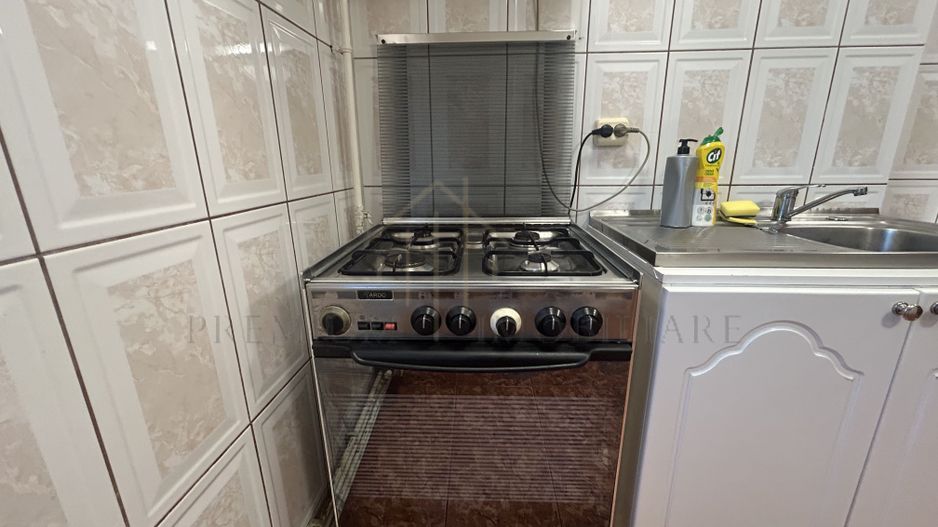 Apartament 3 camere zona de jos - Poză 12