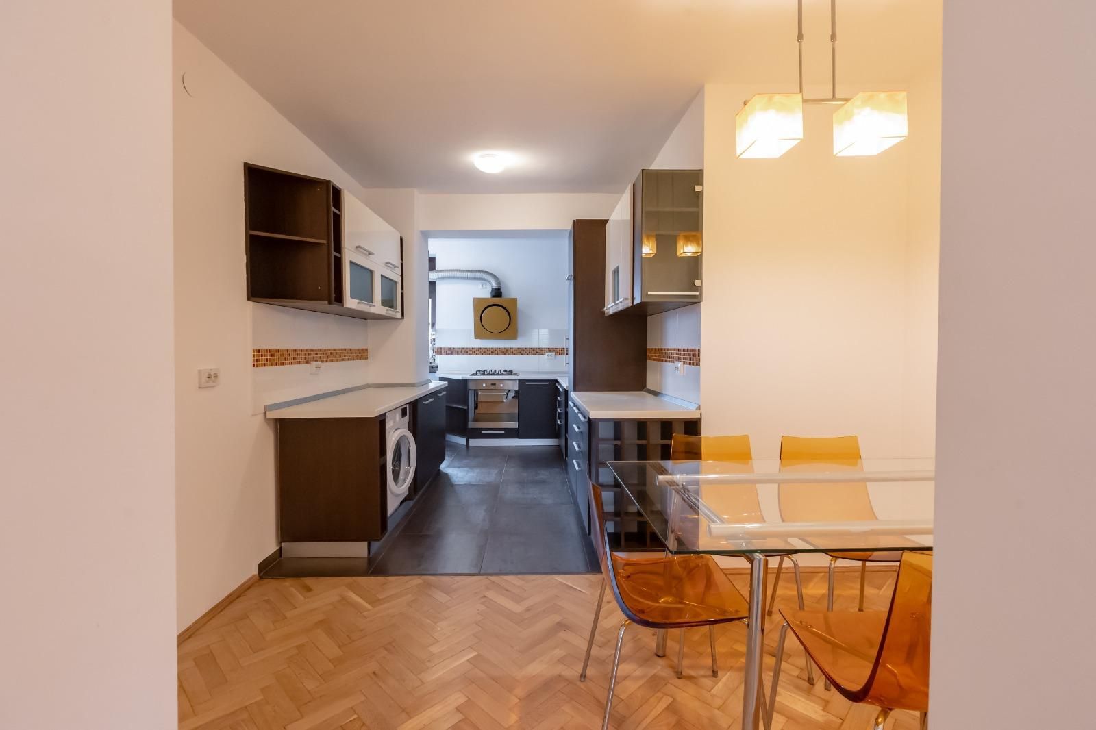 Apartament spatios cu garaj in zona Bogdanesti - Poză 15