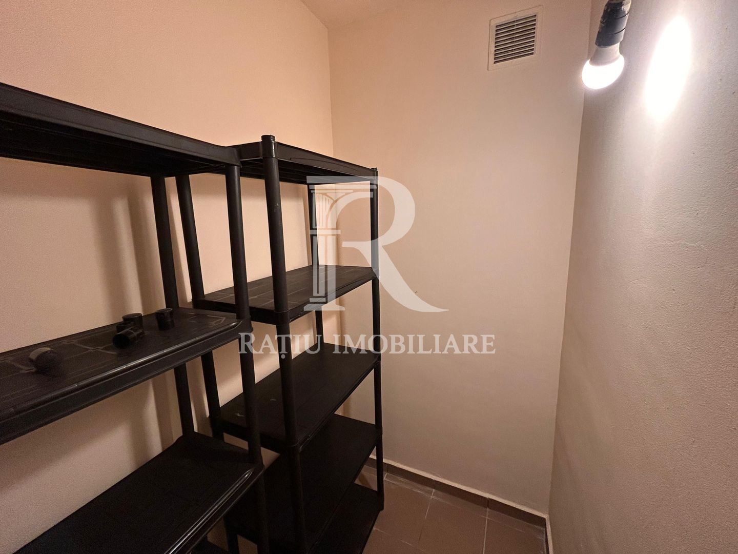 Casa cu 4 camere | Pet Friendly | Zona Metro | Oradea - Poză 5