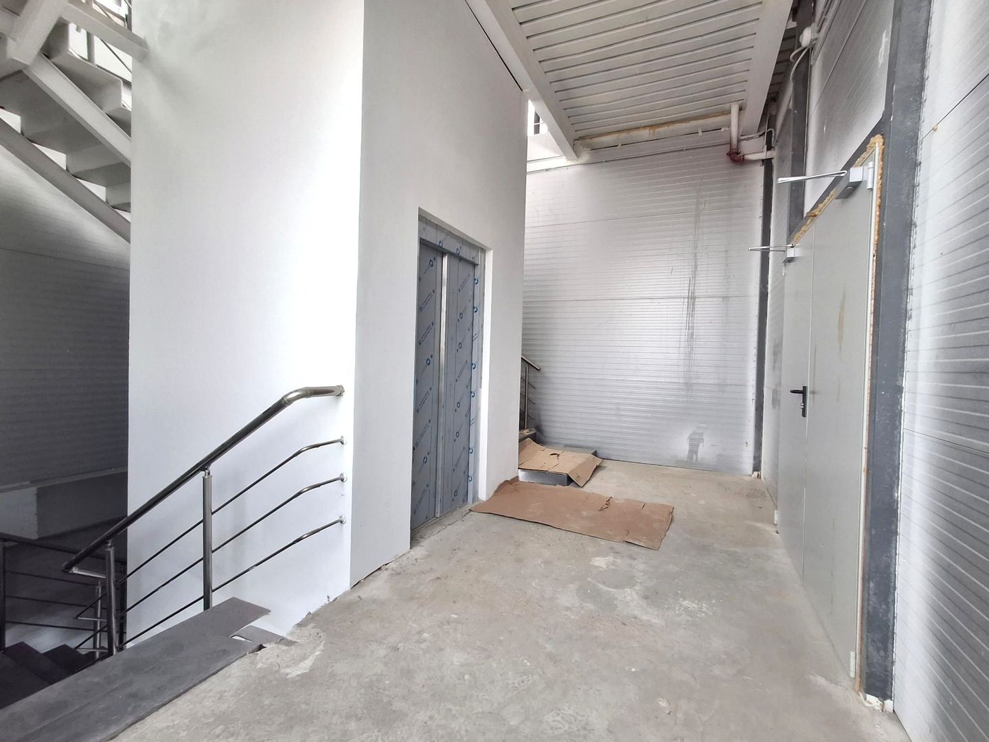 De Inchiriat Spatiu Comercial Stefanesti de Jos  - Center Stefanesti - Poză 3