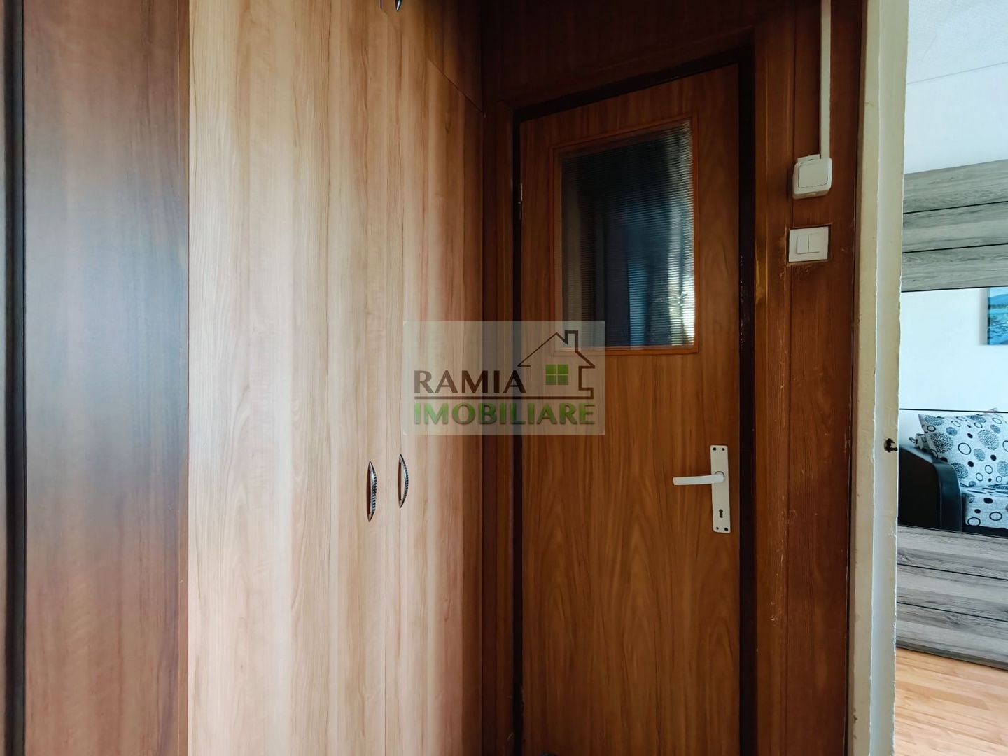 Apartament 3 camere, Cartierul Florilor, Boxă și parcare - Poză 16